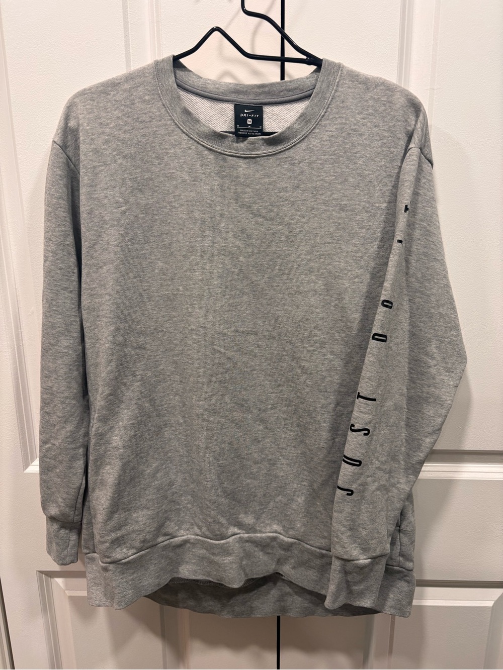 Nike Women’s Heather Gray Dri-FIT Crewneck Sweatshirt -M
